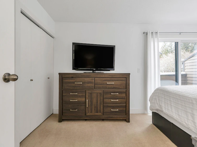 8577 Flowering Place, Burnaby, BC, V5A 4B4 - 20