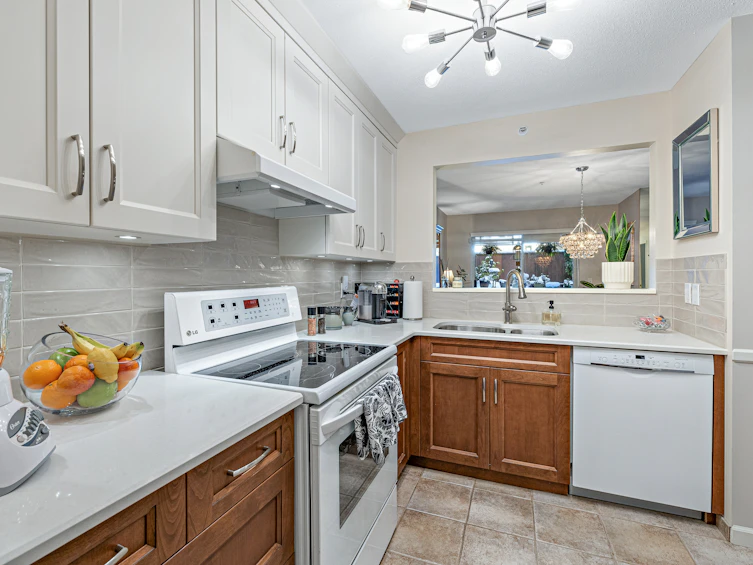 307-1050 Bowron Court, North Vancouver, BC, V7H 2X6 - 12