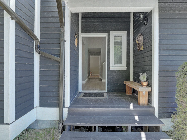 7843 Eagle Drive, Halfmoon Bay, BC, V7Z 1A3 - 7