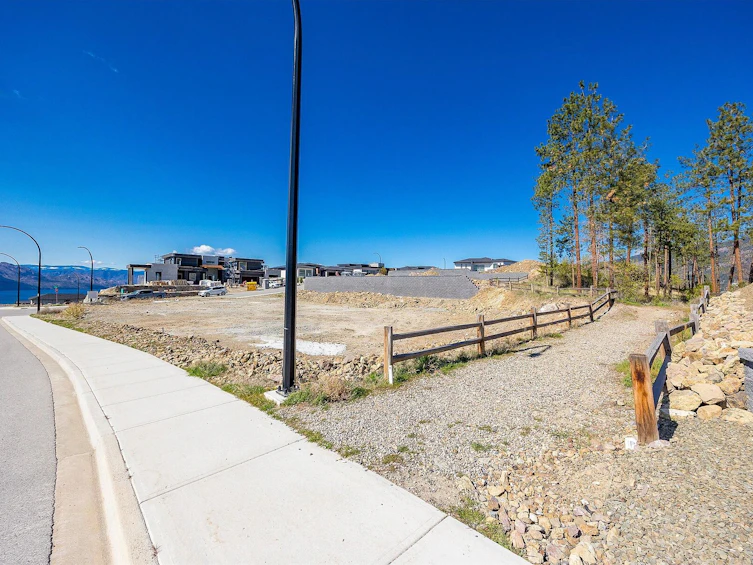 1642 Touriga Place, West Kelowna, BC, V4T 3B5 - 26