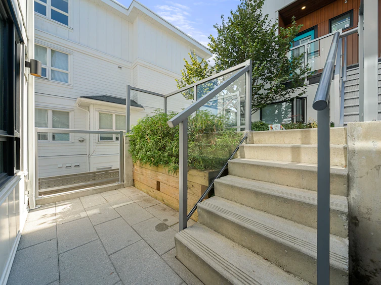 221-311 E 16th Avenue, Vancouver, BC, V5T 2T7 - 13