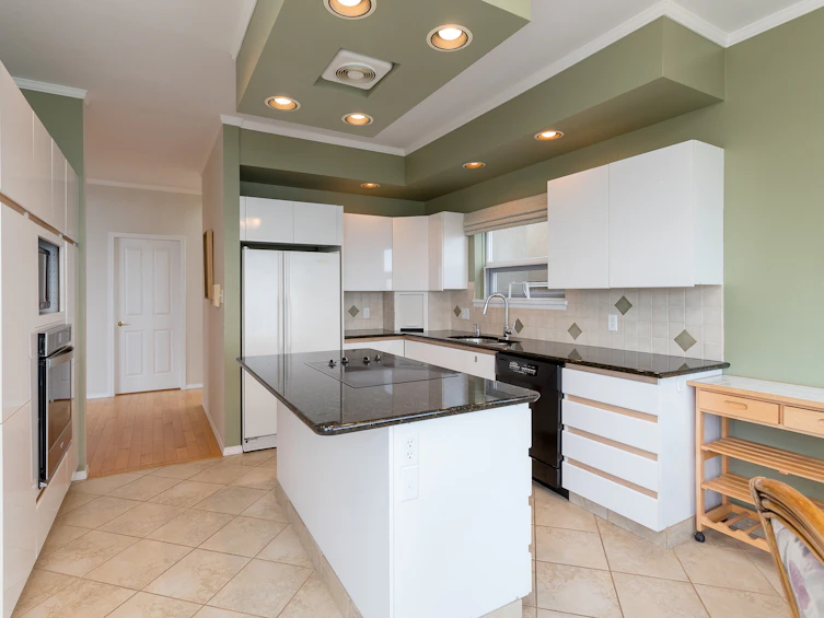 9-4771 Cordova Bay Road, Saanich, BC, V9Y 2J7 - 11