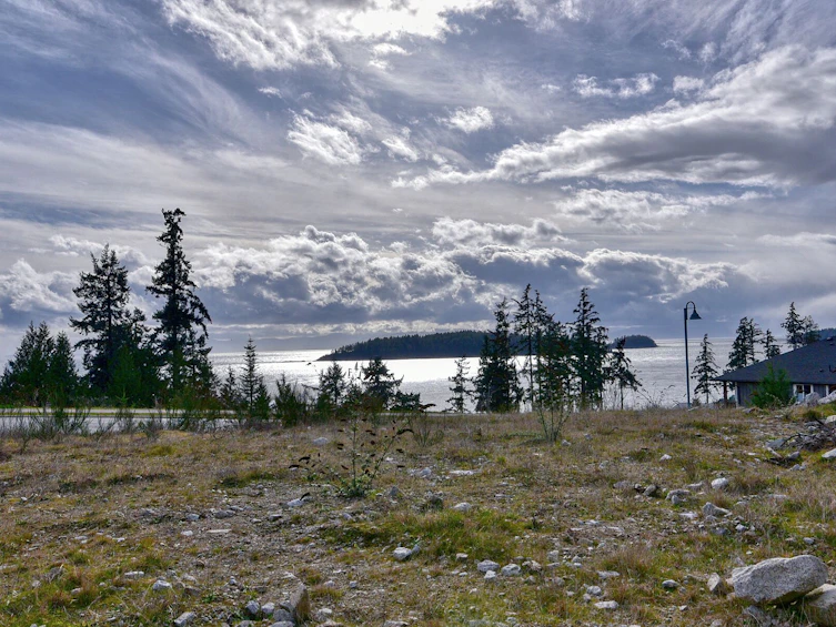 5962 Barnacle Street, Sechelt, BC, V7Z 0V4