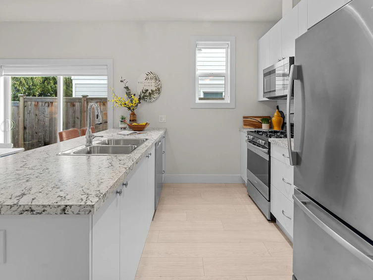 1509 San Juan Avenue, Saanich, BC, V8N 2L4 - 29