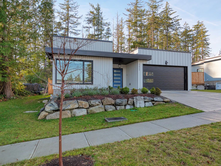 5409 Stellar Way, Sechelt, BC, V7Z 0M1 - 2