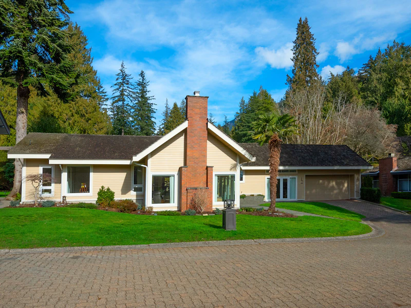 6955 Odlum Court, West Vancouver BC V7W 3B6