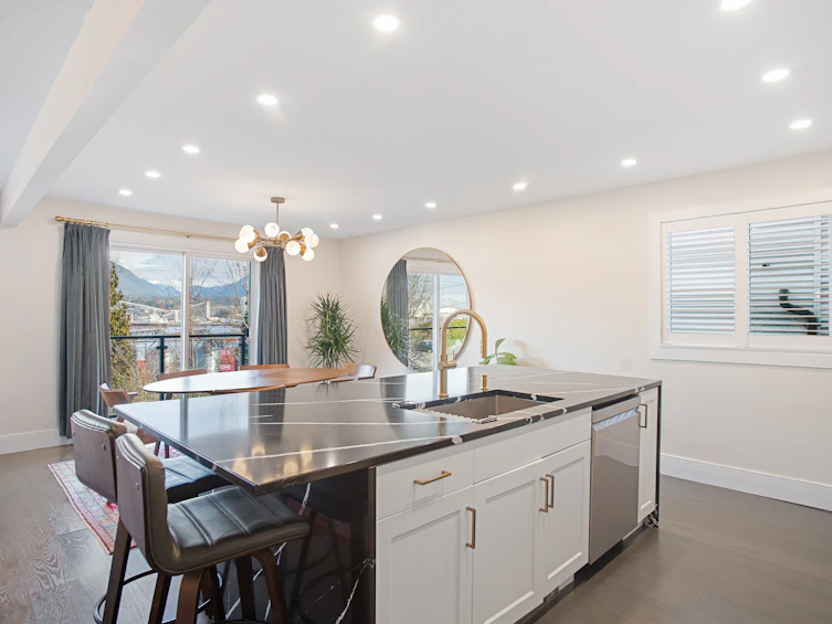 2728 Wall Street, Vancouver, BC, V5K 1A9 - 12