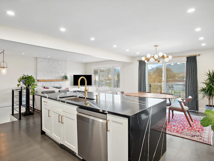 2728 Wall Street, Vancouver, BC, V5K 1A9 - 13