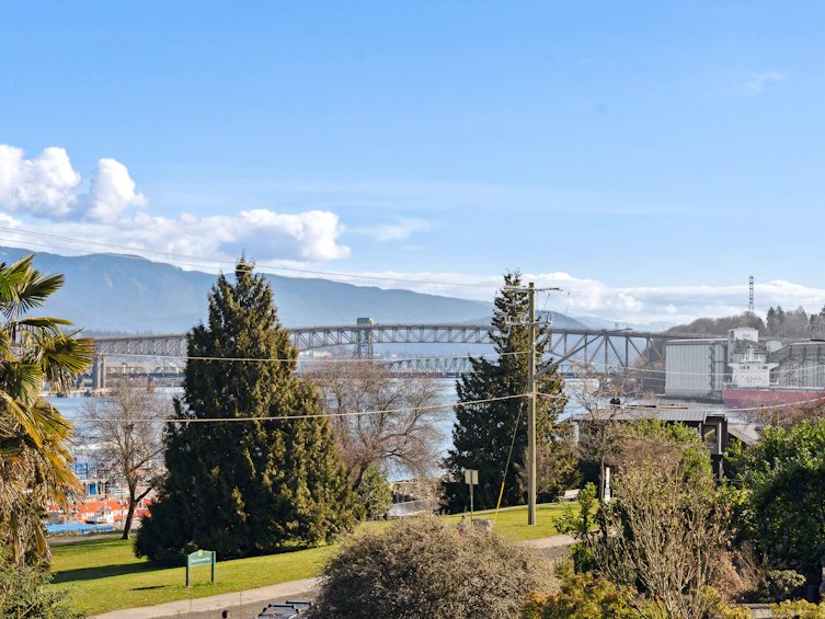 2728 Wall Street, Vancouver, BC, V5K 1A9 - 23