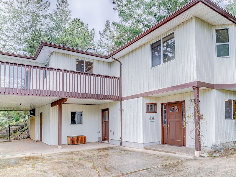 317 Damon Drive, View Royal BC V9B 5G5