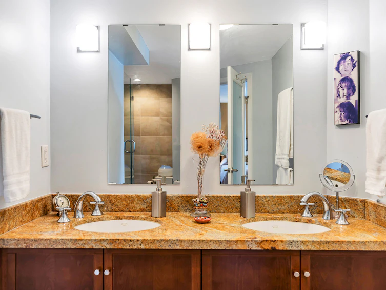 703-1575 Beach Avenue, Vancouver, BC, V6G 1Y5 - 31