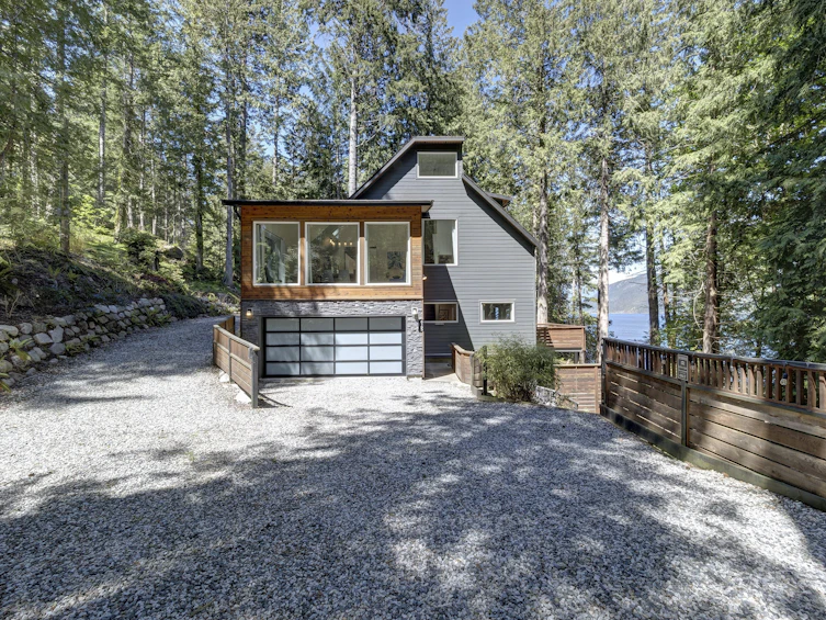 6163-6165 Coracle Drive, Sechelt, BC, V7Z 0C9 - 2