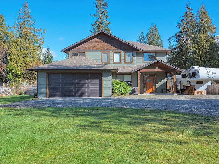 1238 Grandview Road, Gibsons, BC, V0N 1V3 - 2