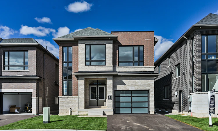 518 Markay Common