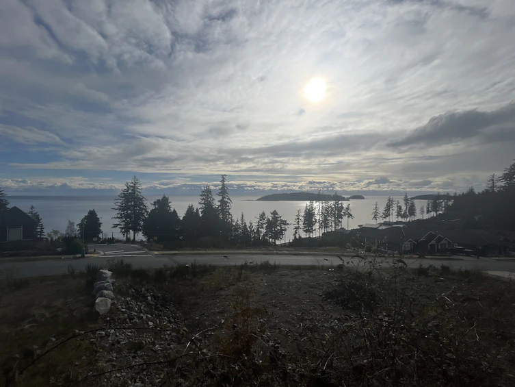 5972 Barnacle Street, Sechelt, BC, V7Z 0V4 - 5