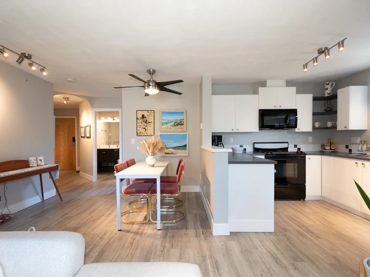1111 Lynn Valley 405 Road, North Vancouver, BC, V7J 3V4 - 14