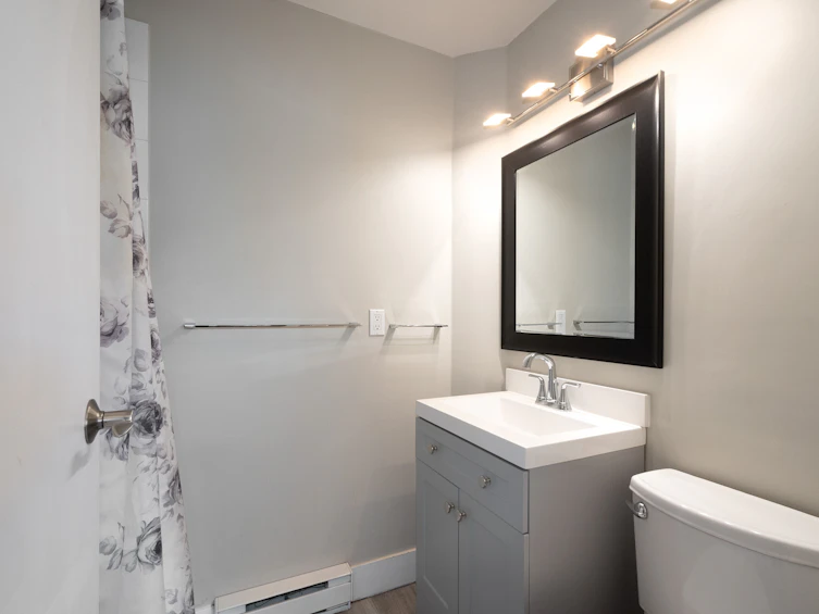 1111 Lynn Valley 405 Road, North Vancouver, BC, V7J 3V4 - 30