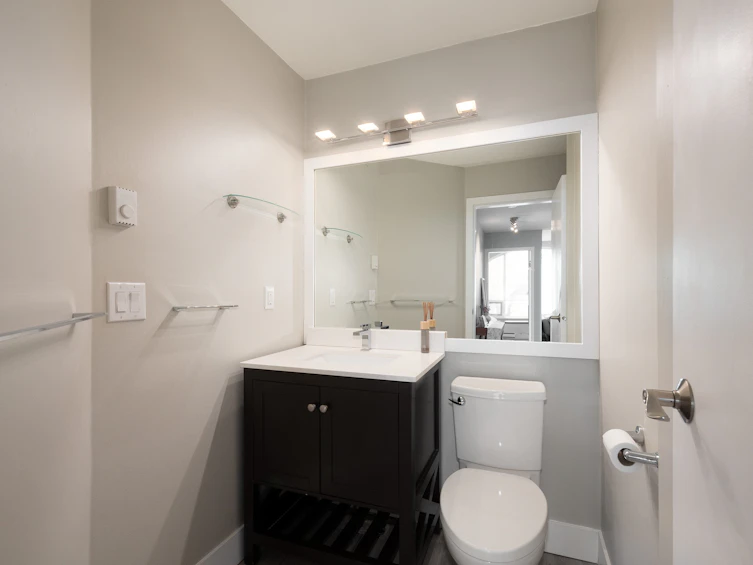 1111 Lynn Valley 405 Road, North Vancouver, BC, V7J 3V4 - 34