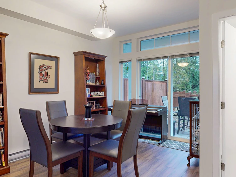 5910 Beachgate Lane, Sechelt, BC, V7Z 0S3 - 5