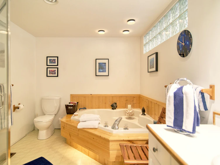 4546 Sinclair Bay Road, Pender Harbour Egmont, BC, V0N 1S1 - 32