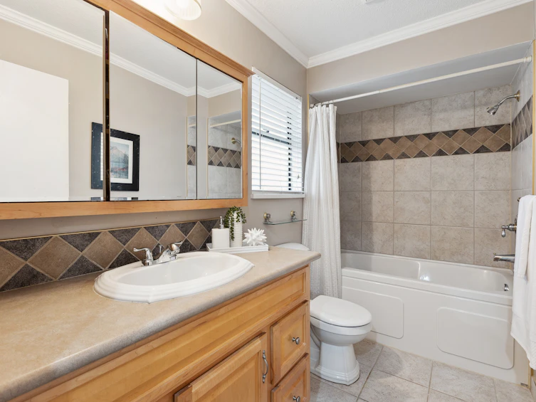 4590 Mapleridge Drive, North Vancouver, BC, V7R 4M8 - 35