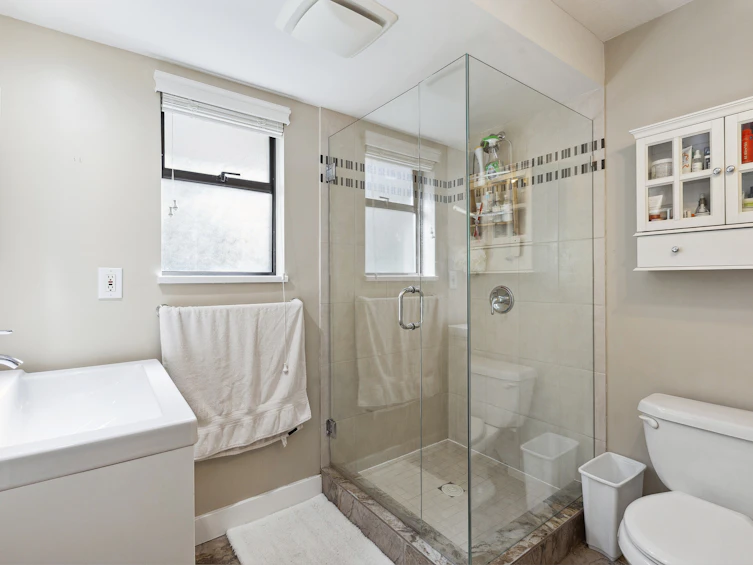 4590 Mapleridge Drive, North Vancouver, BC, V7R 4M8 - 49