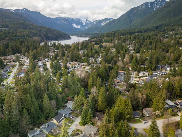4590 Mapleridge Drive, North Vancouver, BC, V7R 4M8 - 55