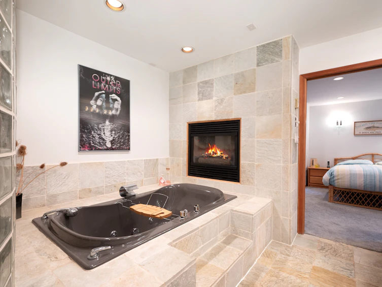 1605 Lockehaven Road, North Vancouver, BC, V7G 2H3 - 30
