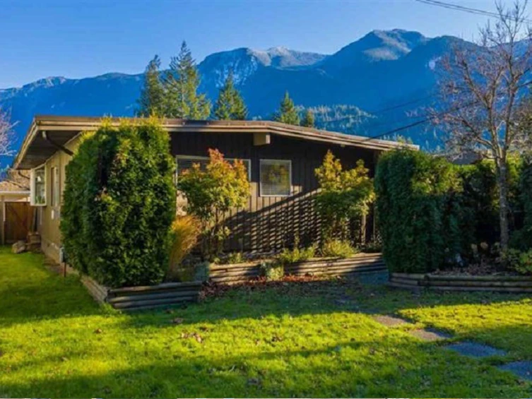 1876 Vera Road, Cultus Lake, BC, V2R 4X1 - 9