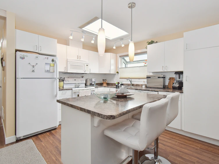 47-15875 20th Avenue, Surrey, BC, V4A 2B1 - 2