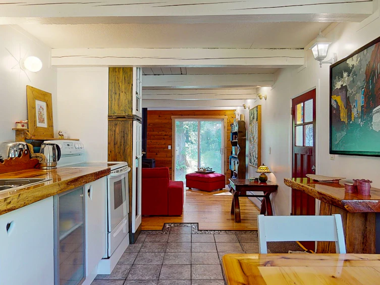 6121 Golf Course Road, Sechelt, BC, V7Z 0R2 - 11
