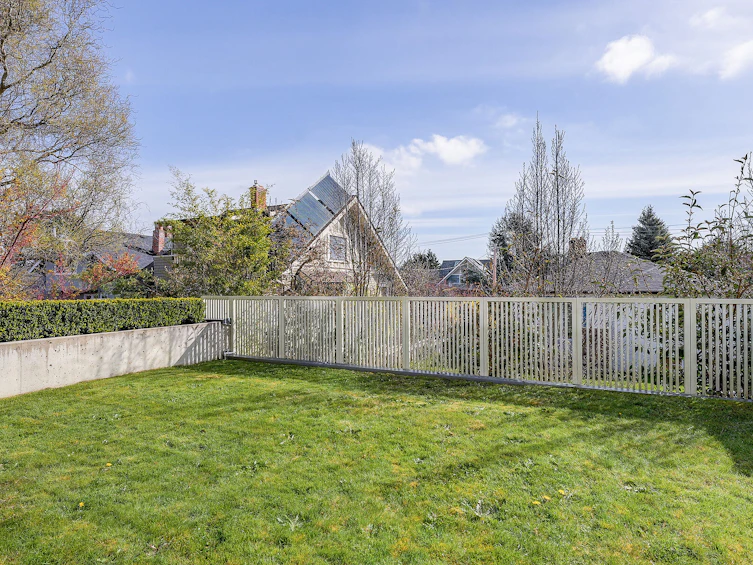 101-986 Heywood Avenue, Victoria, BC, V8V 2Y6 - 25