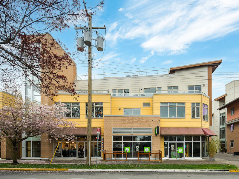 209 - 240 Cook Street, Victoria BC V8V 3X3