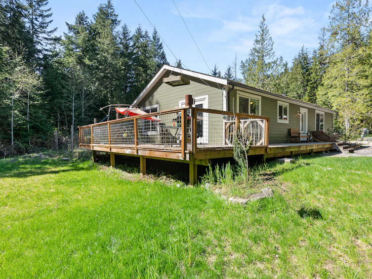 1751 Blower Road, Sechelt, BC, V7Z 0A6 - 2
