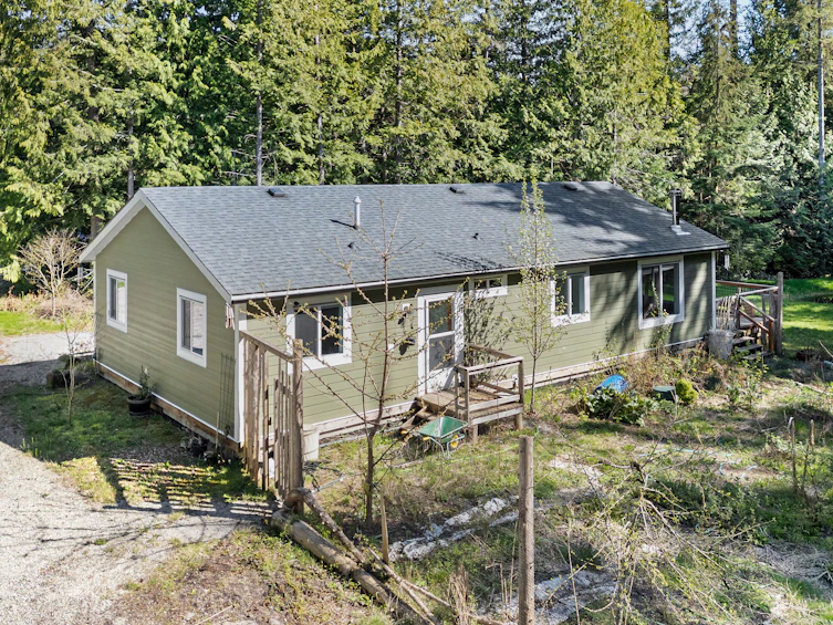 1751 Blower Road, Sechelt, BC, V7Z 0A6 - 34