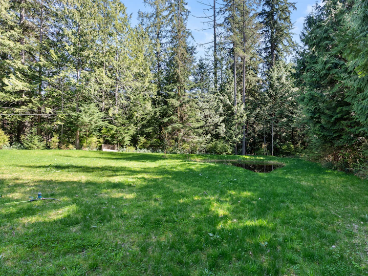 1751 Blower Road, Sechelt, BC, V7Z 0A6 - 41