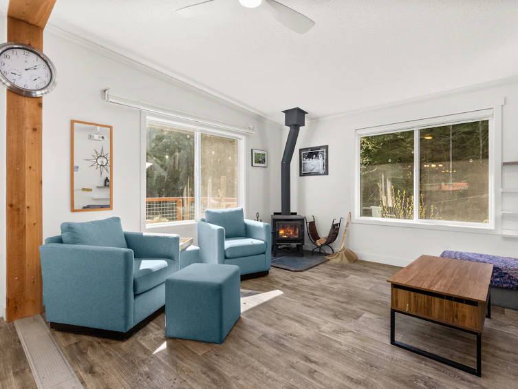 1751 Blower Road, Sechelt, BC, V7Z 0A6 - 5