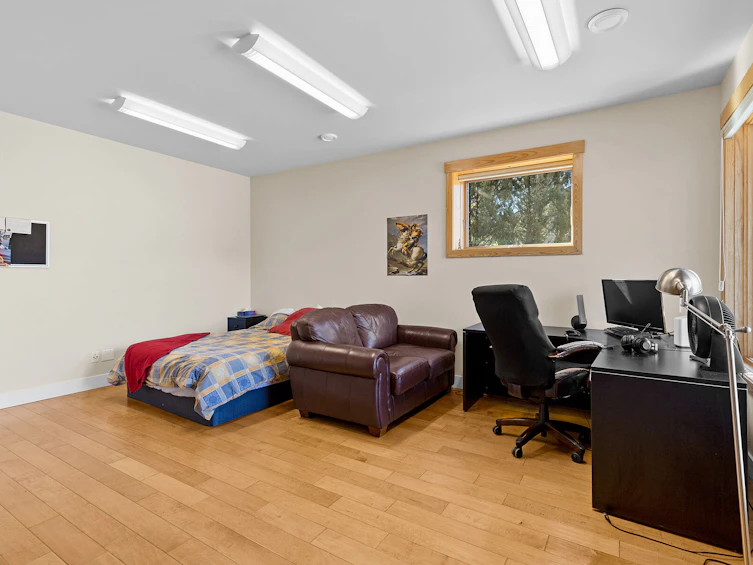 10989 Maddock Avenue, Lake Country, BC, V4V 2J5 - 40