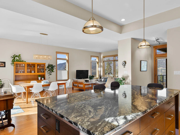 10989 Maddock Avenue, Lake Country, BC, V4V 2J5 - 9