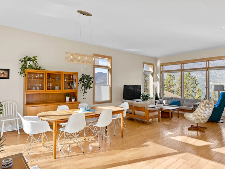 10989 Maddock Avenue, Lake Country, BC, V4V 2J5 - 12