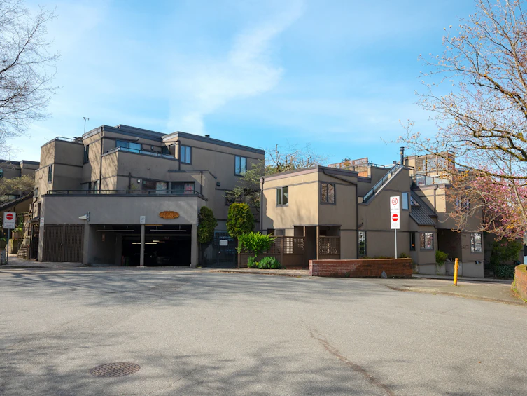 805 Ferry Row, Vancouver, BC, V5Z 3Z5 - 2
