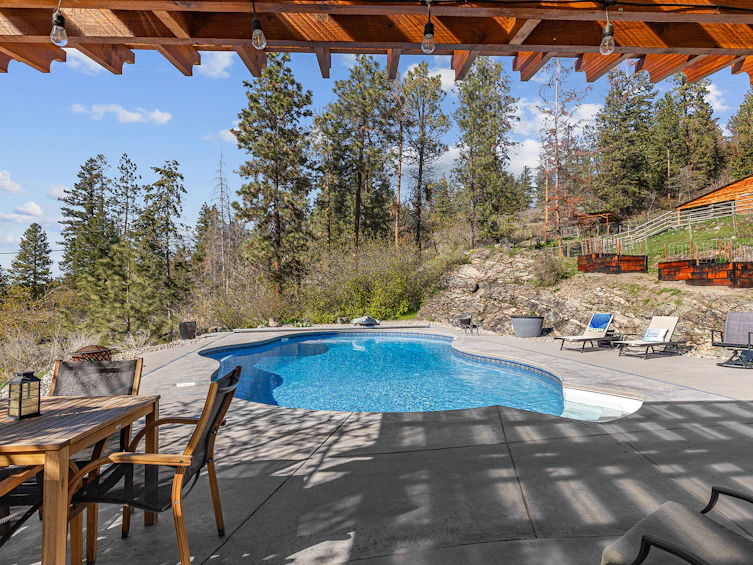 6025 Farmers Drive, Kelowna, BC, V1P 1A3 - 49