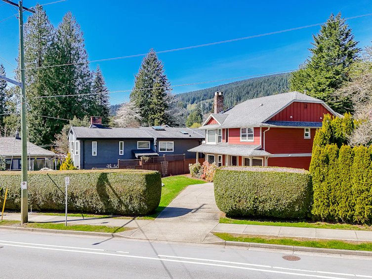 1588 Lynn Valley Road, North Vancouver, BC, V7J 2B3 - 2