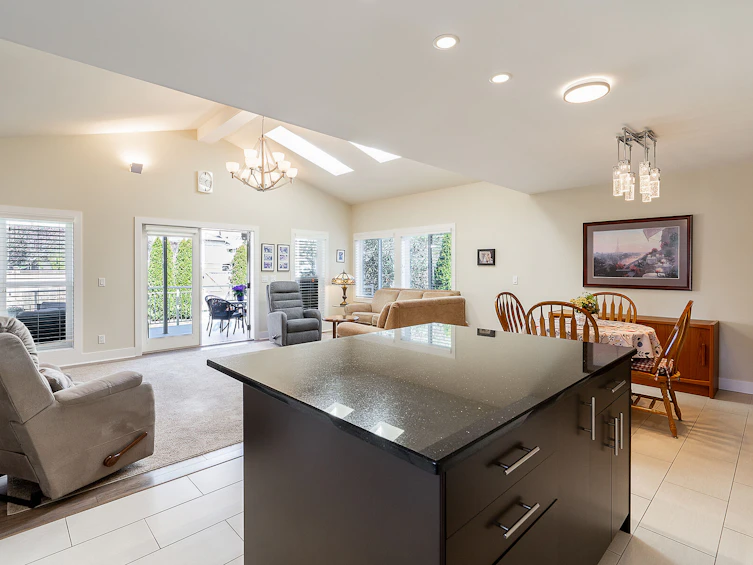 1588 Lynn Valley Road, North Vancouver, BC, V7J 2B3 - 4