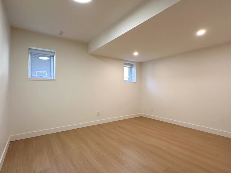 7167 Ridgeview Drive, Burnaby, BC, V5A 4S1 - 43