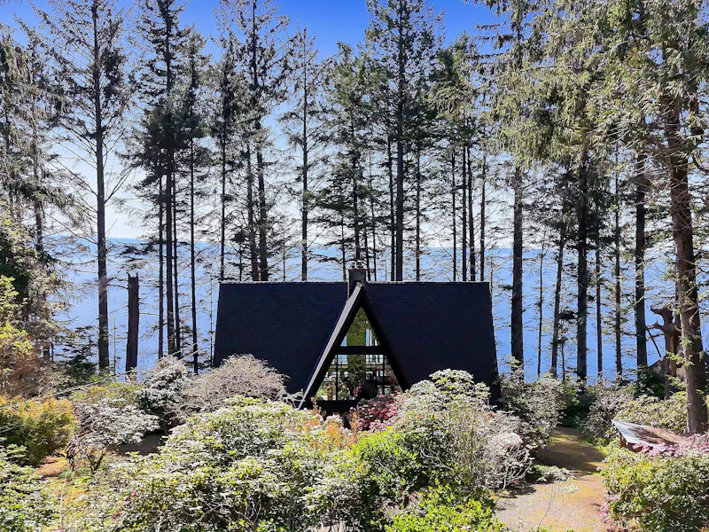 2734 Seaside Drive, Sooke BC V9Z 1G7