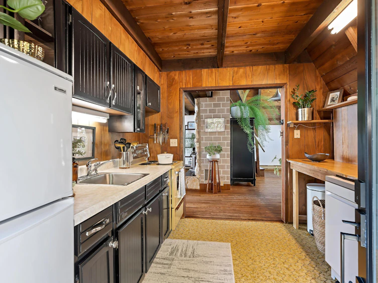 2734 Seaside Drive, Sooke, BC, V9Z 1G7 - 11