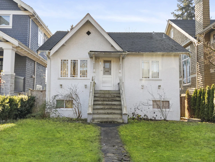3782 W 37th Avenue, Vancouver, BC, V6N 2V9 - 3