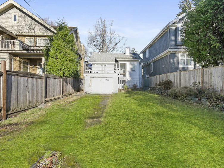 3782 W 37th Avenue, Vancouver, BC, V6N 2V9 - 11