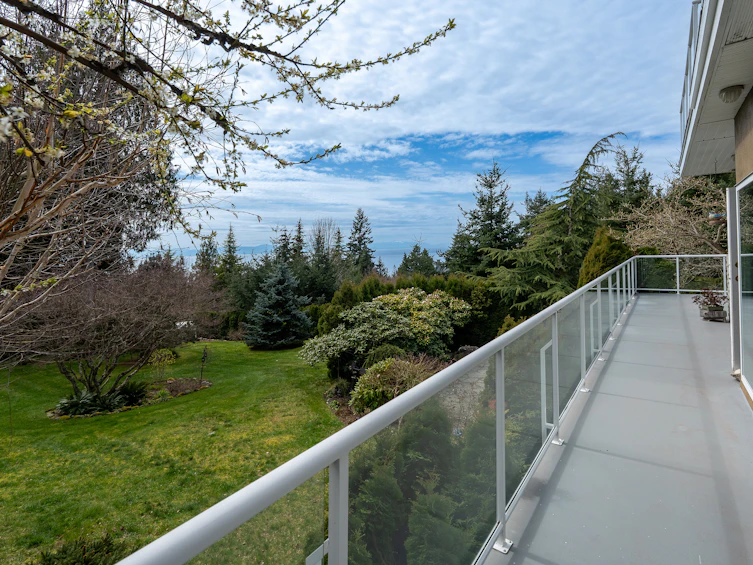 1501 Vernon Drive, Gibsons, BC, V0N 1V5 - 14